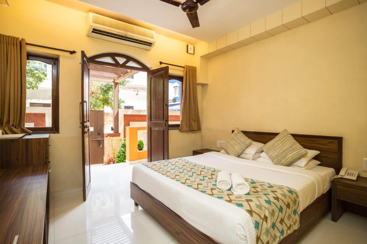 Holiday Goa Hotel Arpora Exterior photo